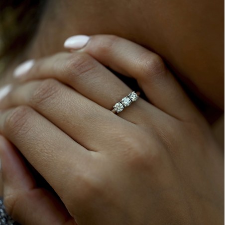 Bague Solitaire Diamant Épaulé "Selena"